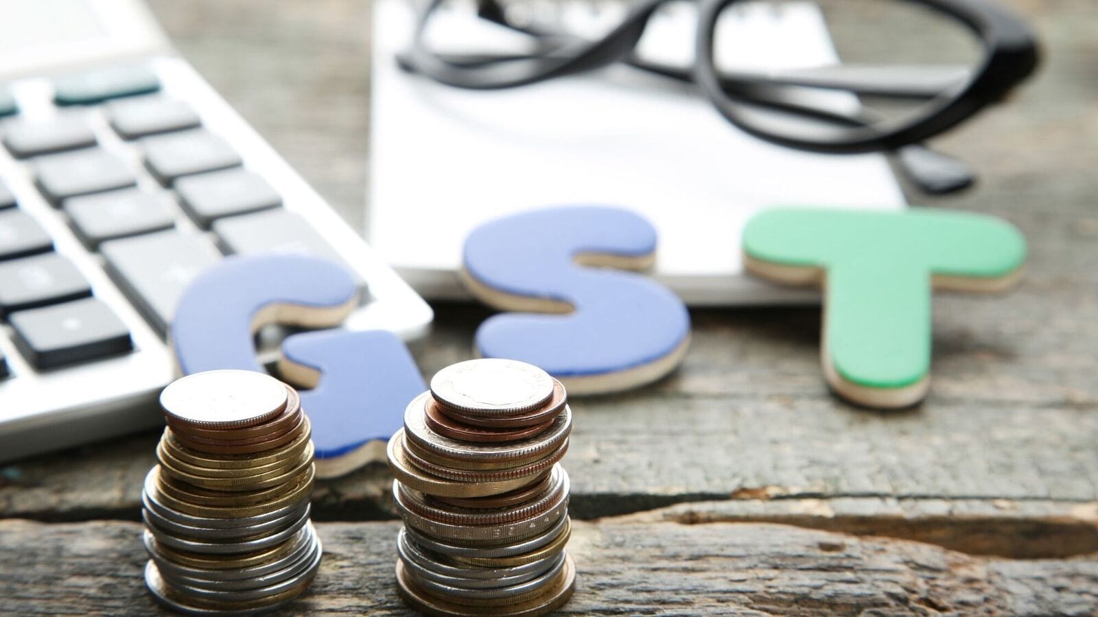 When do you have to register for GST as a professional landlord?